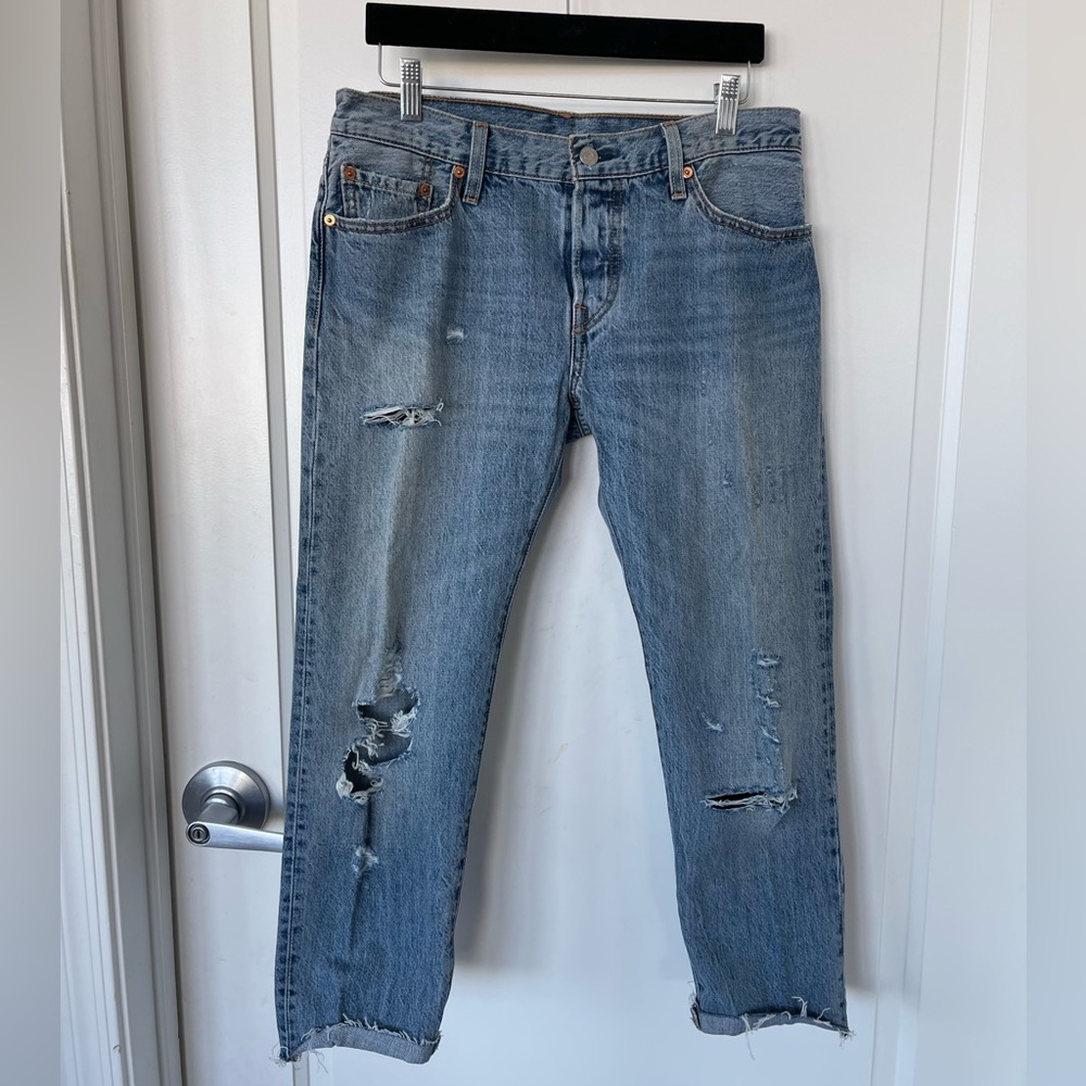Levi's 501 Women's Light Wash Denim Ripped Jeans Size 28